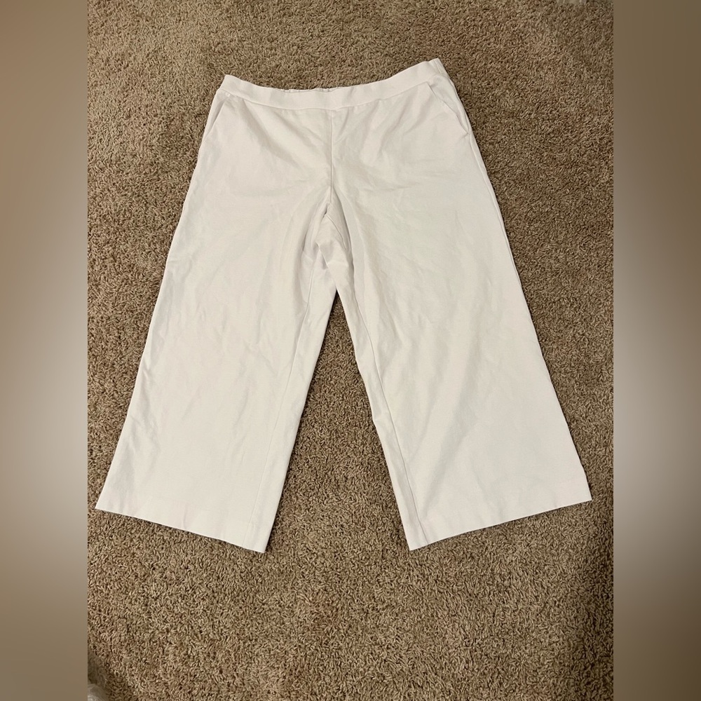 White wide leg ankle pants